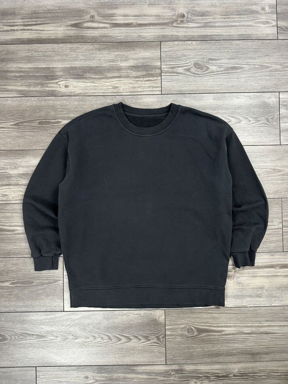 Lululemon Minimal Logo Crewneck